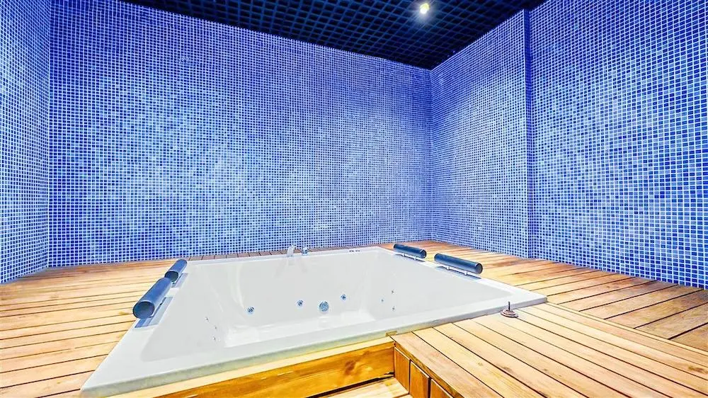 Jacuzzi
